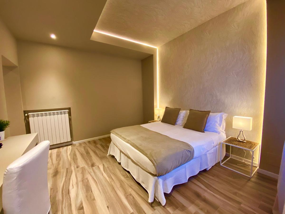 Deluxe Double Room,1003196859:JPEG