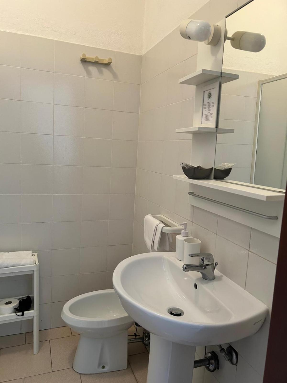 Single Room,1611057824:JPEG