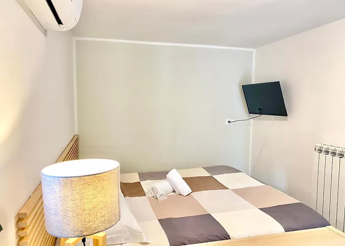 The Green Gate - Airport Guest House